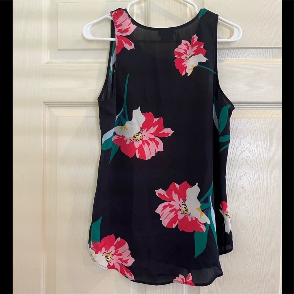 VAN HEUSEN floral sleeveless top - Picture 5 of 7